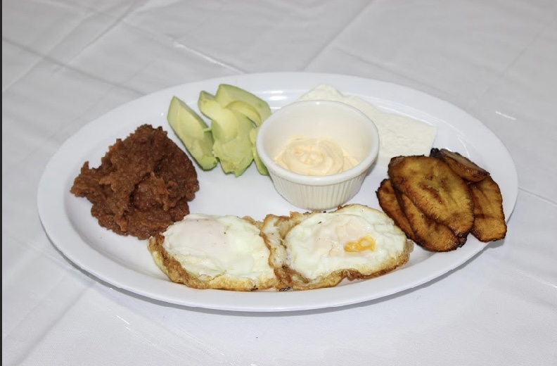 Restaurant & tortilleria la mega baleada | restaurant | 4741 N Post Rd, Indianapolis, IN 46226, USA | 3175992910 OR +1 317-599-2910