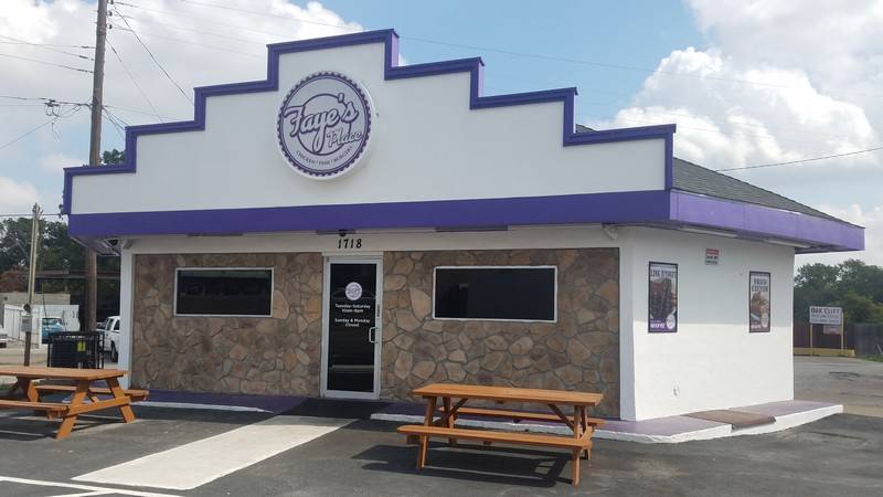 Fayes Place | restaurant | 1718 S Ewing Ave, Dallas, TX 75216, USA | 4698349952 OR +1 469-834-9952