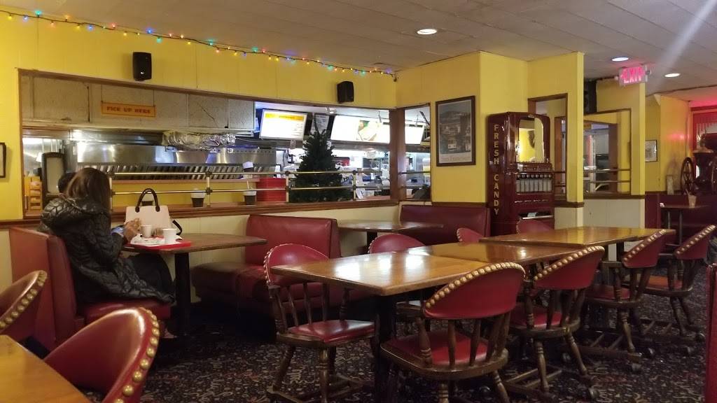 Ollies Trolley | restaurant | 425 12th St NW, Washington, DC 20004, USA | 2027708614 OR +1 202-770-8614