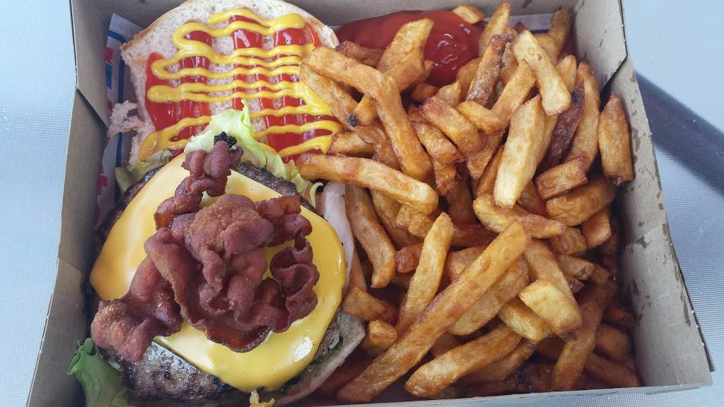 Fat Less Chip Stand | restaurant | 5657 Osgoode Main St, Osgoode, ON K0A 2W0, Canada | 6138260000 OR +1 613-826-0000