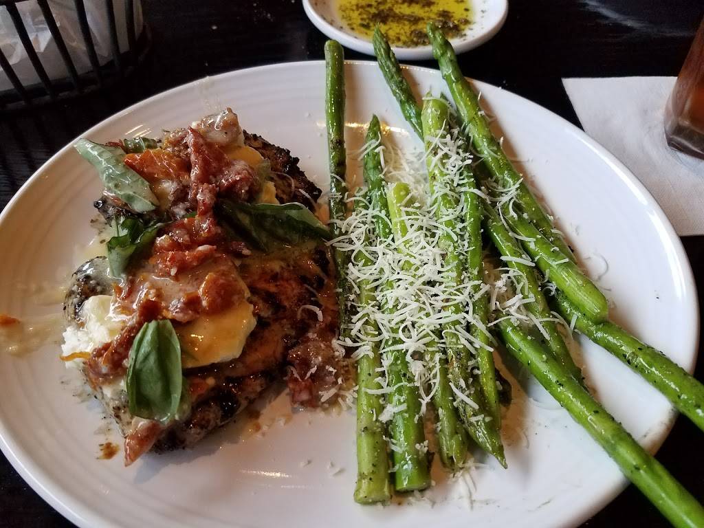 Carrabbas Italian Grill | restaurant | 60 Palmetto Ave, Merritt Island, FL 32953, USA | 3214537045 OR +1 321-453-7045