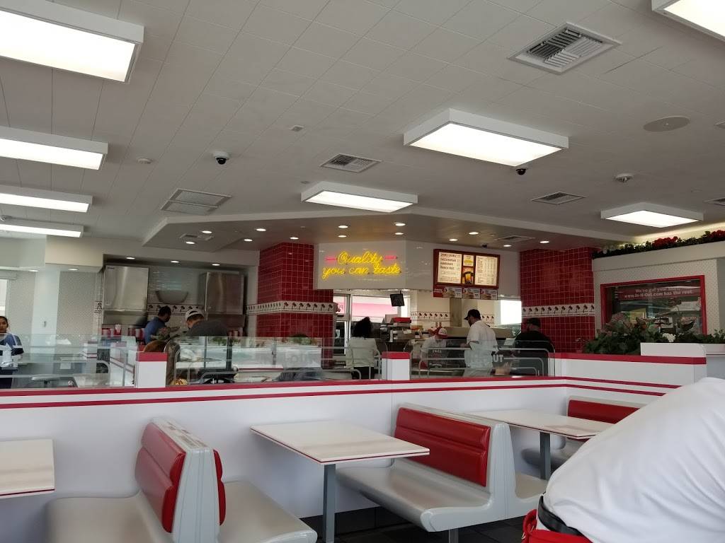 In-N-Out Burger | restaurant | 22226 US-281, San Antonio, TX 78258, USA | 8007861000 OR +1 800-786-1000