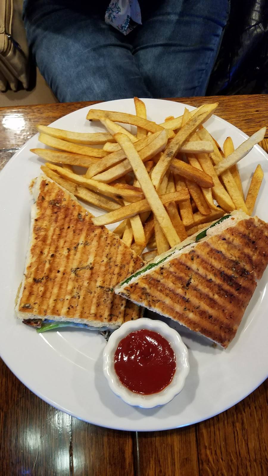 Davenport Roadhouse Restaurant and Inn | restaurant | 1 Davenport Ave, Davenport, CA 95017, USA | 8314268801 OR +1 831-426-8801