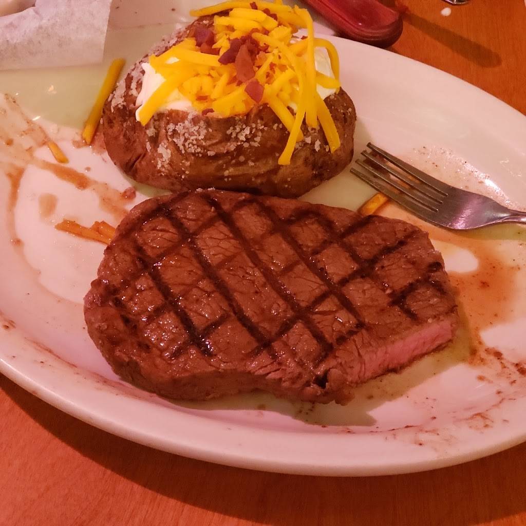 Texas Roadhouse | restaurant | 11205 S Parker Rd, Parker, CO 80134, USA | 3038055848 OR +1 303-805-5848