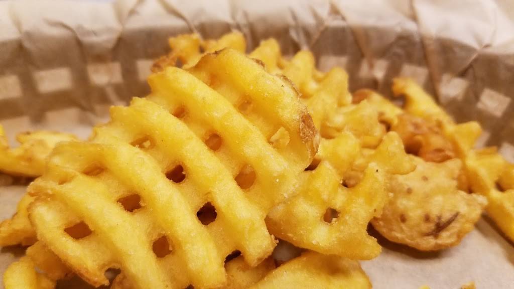 Burgerville | meal takeaway | 1120 Lewis River Rd, Woodland, WA 98674, USA | 3602257965 OR +1 360-225-7965