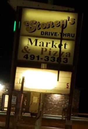 Stoneys Pizza & Market | restaurant | 3517 Lockbourne Rd, Columbus, OH 43207, USA | 6144913383 OR +1 614-491-3383