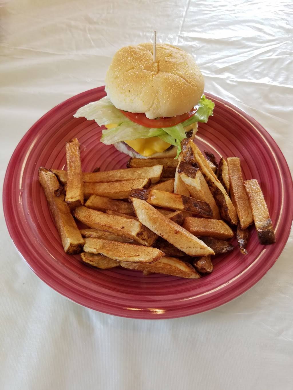 Siss Restaurant | restaurant | 2 W Pleasant St, Catawba, OH 43010, USA | 9378280061 OR +1 937-828-0061