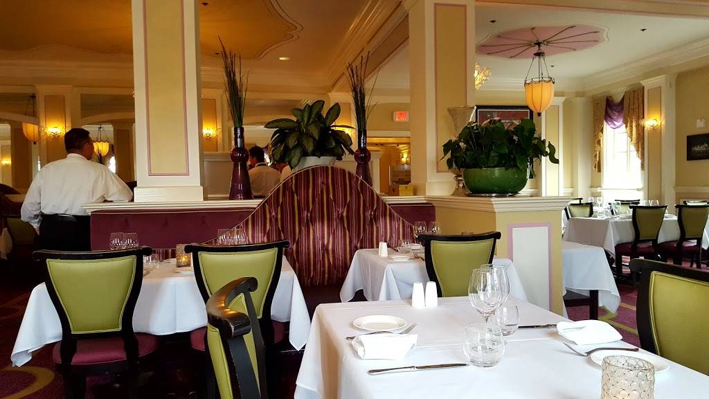 Monsieur Paul | restaurant | 1510 North Avenue of the Stars, Orlando, FL 32830, USA | 4079393463 OR +1 407-939-3463