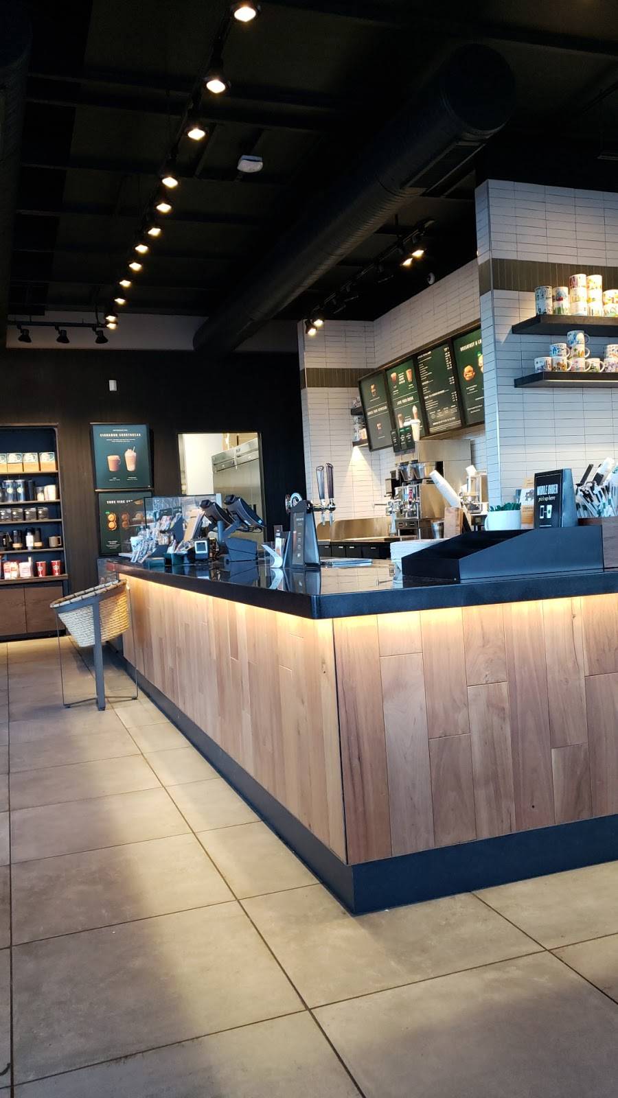 Starbucks | cafe | 1699 Carl D. Silver Pkwy, Fredericksburg, VA 22401, USA | 5409405249 OR +1 540-940-5249