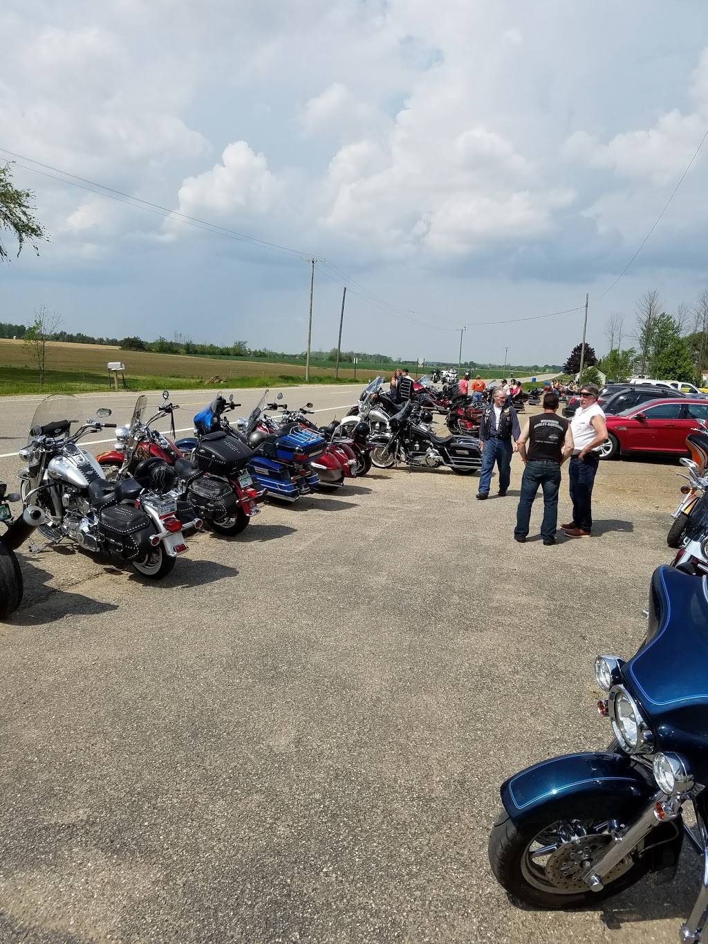 Inn Between Saloon | restaurant | 4711 Kinde Rd, Port Hope, MI 48468, USA | 9894283522 OR +1 989-428-3522