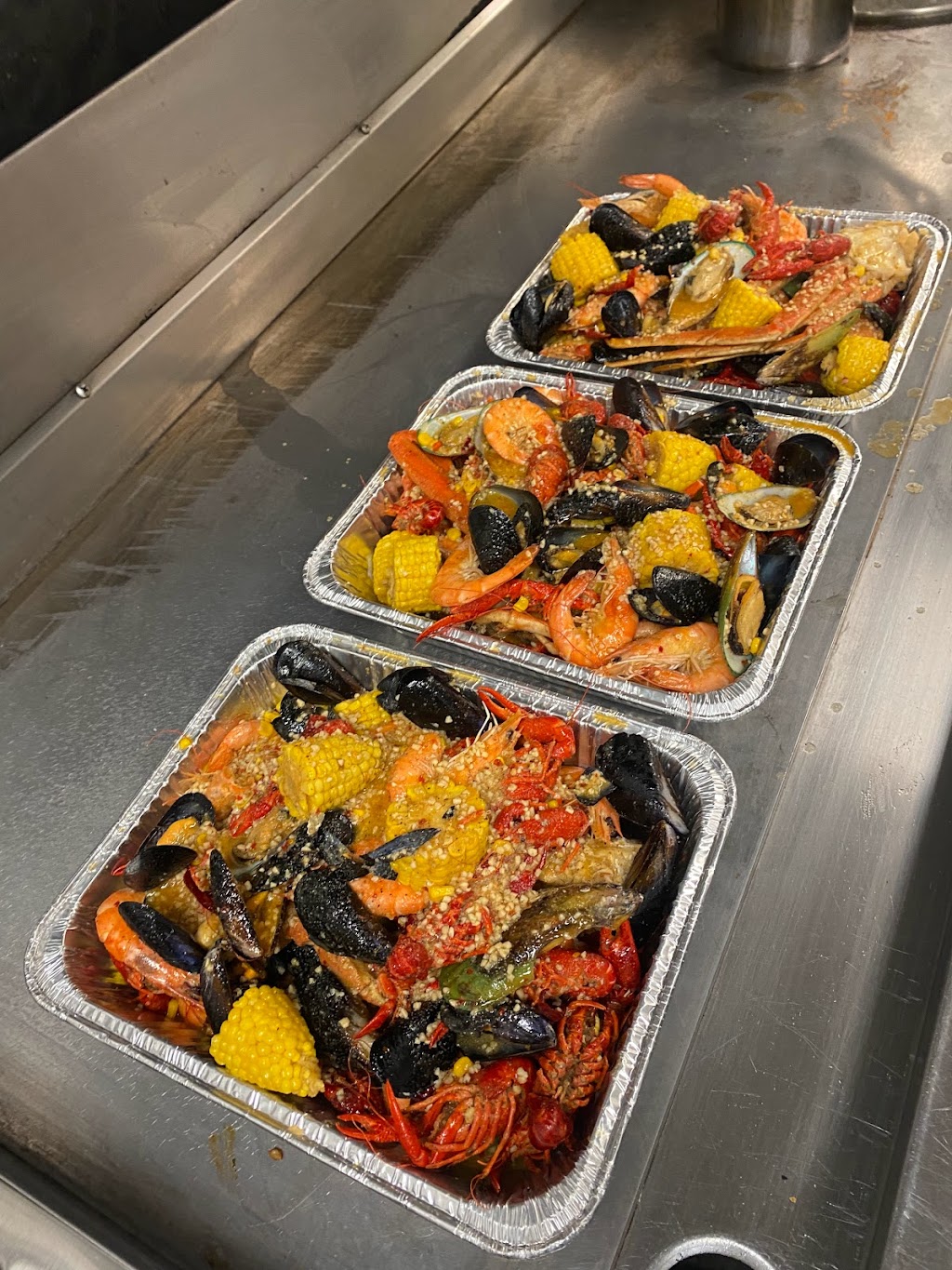 Seafood lovers fried 2 | restaurant | 31 E Main St, Freehold, NJ 07728, USA | 6099330262 OR +1 609-933-0262