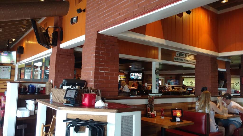 Chilis Grill & Bar | meal takeaway | 940 US-1, Vero Beach, FL 32960, USA | 7725649040 OR +1 772-564-9040