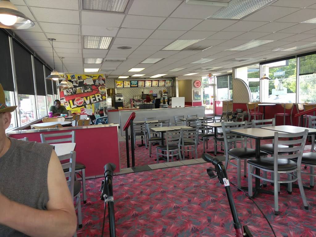 Krystal | meal takeaway | 100 W Trinity Ln, Nashville, TN 37207, USA | 6152261139 OR +1 615-226-1139