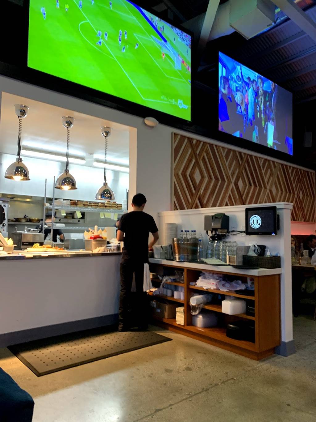 Water Tower Kitchen | restaurant | 201 Orchard City Dr, Campbell, CA 95008, USA | 4085029550 OR +1 408-502-9550