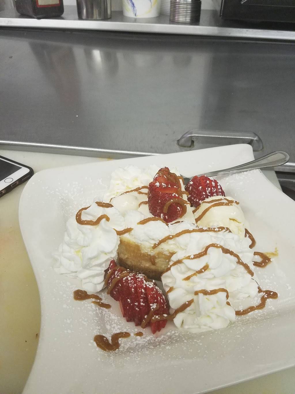 Bayonne Patio Bar & Grille | restaurant | 31 Cottage St, Bayonne, NJ 07002, USA | 2016883144 OR +1 201-688-3144