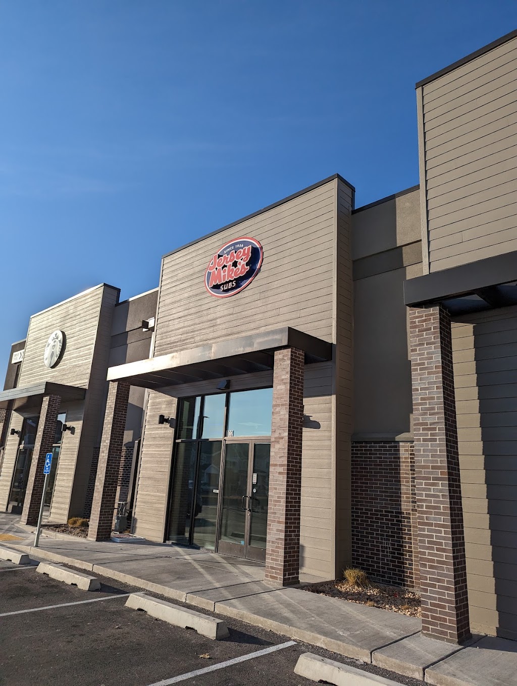 Jersey Mikes Subs | meal takeaway | 2053 W 12600 S, Riverton, UT 84065, USA | 8016139453 OR +1 801-613-9453