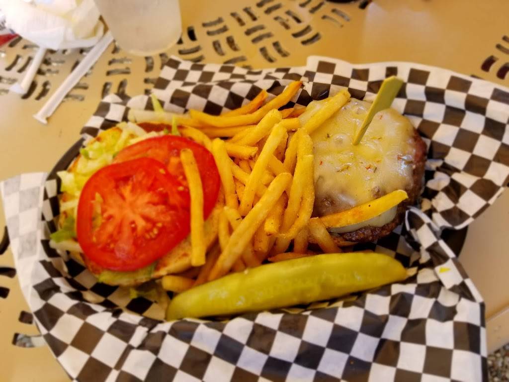 Wallers | restaurant | 1617 Crystal Shores Dr, Moneta, VA 24121, USA | 5402970055 OR +1 540-297-0055