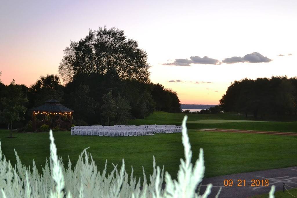 River Oaks Golf Course and Event Center | restaurant | 11099 US-61, Cottage Grove, MN 55016, USA | 6514382121 OR +1 651-438-2121