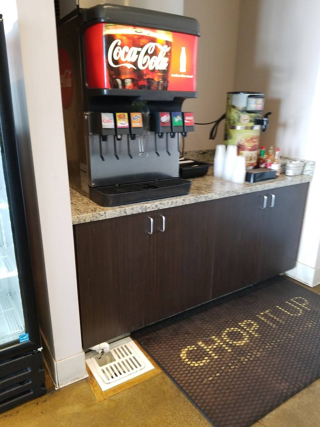 Chop It Up | restaurant | 1717 Simi Town Center Way, Simi Valley, CA 93065, USA | 8055263600 OR +1 805-526-3600