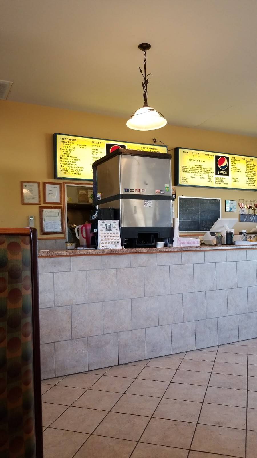 Franks Pizza Pasta & Subs | restaurant | 33 Soapy PI, Fairfield, VA 24435, USA | 5403779492 OR +1 540-377-9492