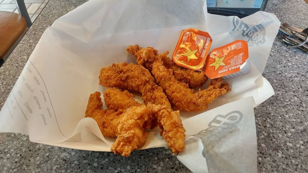 Hardees | restaurant | 2820 Main St, Elwood, IN 46036, USA | 7655522345 OR +1 765-552-2345