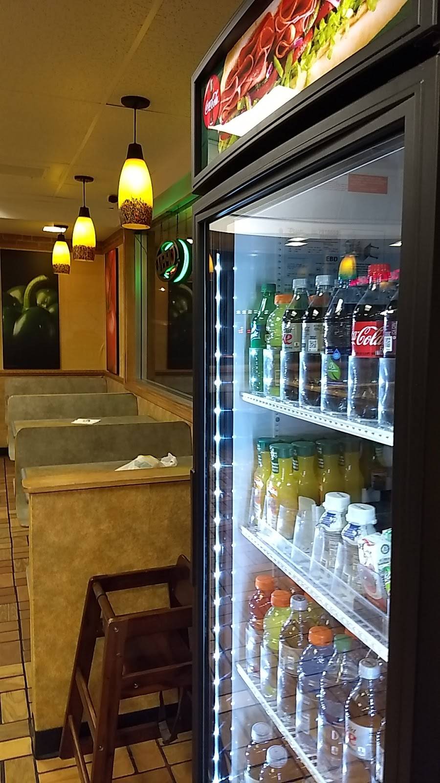 Subway | meal takeaway | 5005 Center St, Omaha, NE 68106, USA | 4025514416 OR +1 402-551-4416