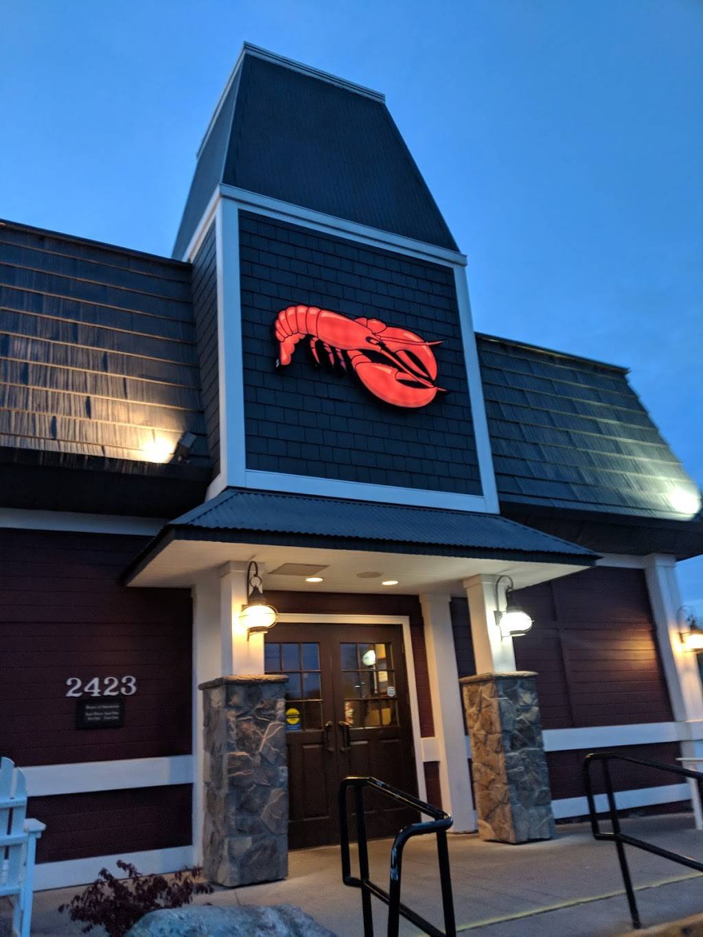 Red Lobster | restaurant | 2423 Fairview St, Burlington, ON L7R 2E4, Canada | 9056373454 OR +1 905-637-3454
