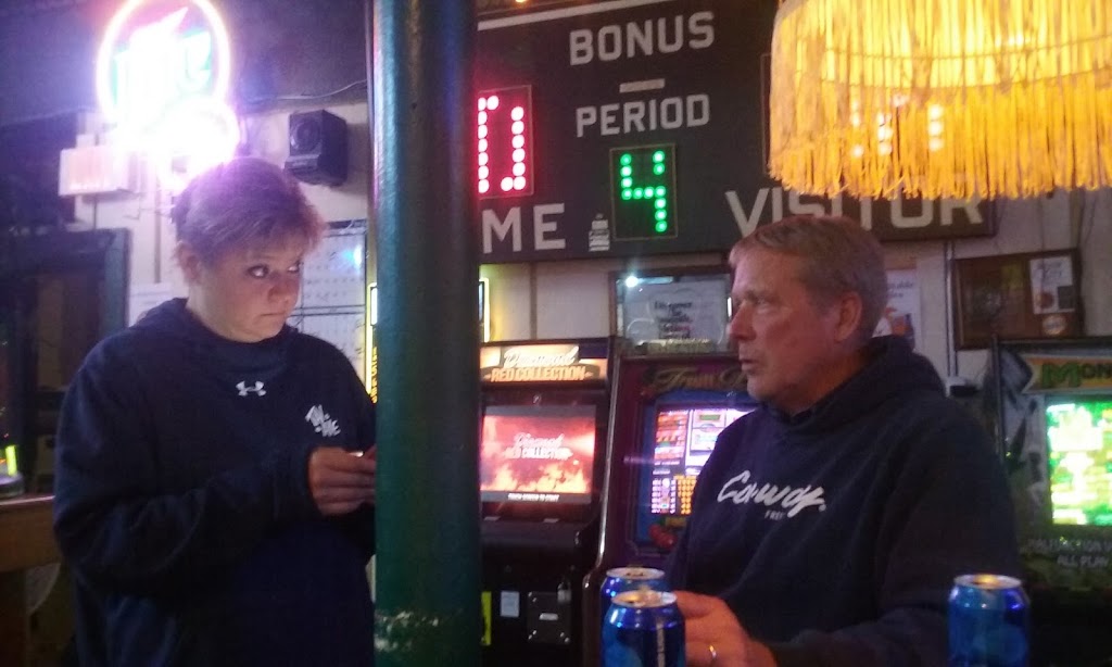 Tav on the Ave | night club | 914 Morningside Ave, Sioux City, IA 51106, USA | 7122746861 OR +1 712-274-6861