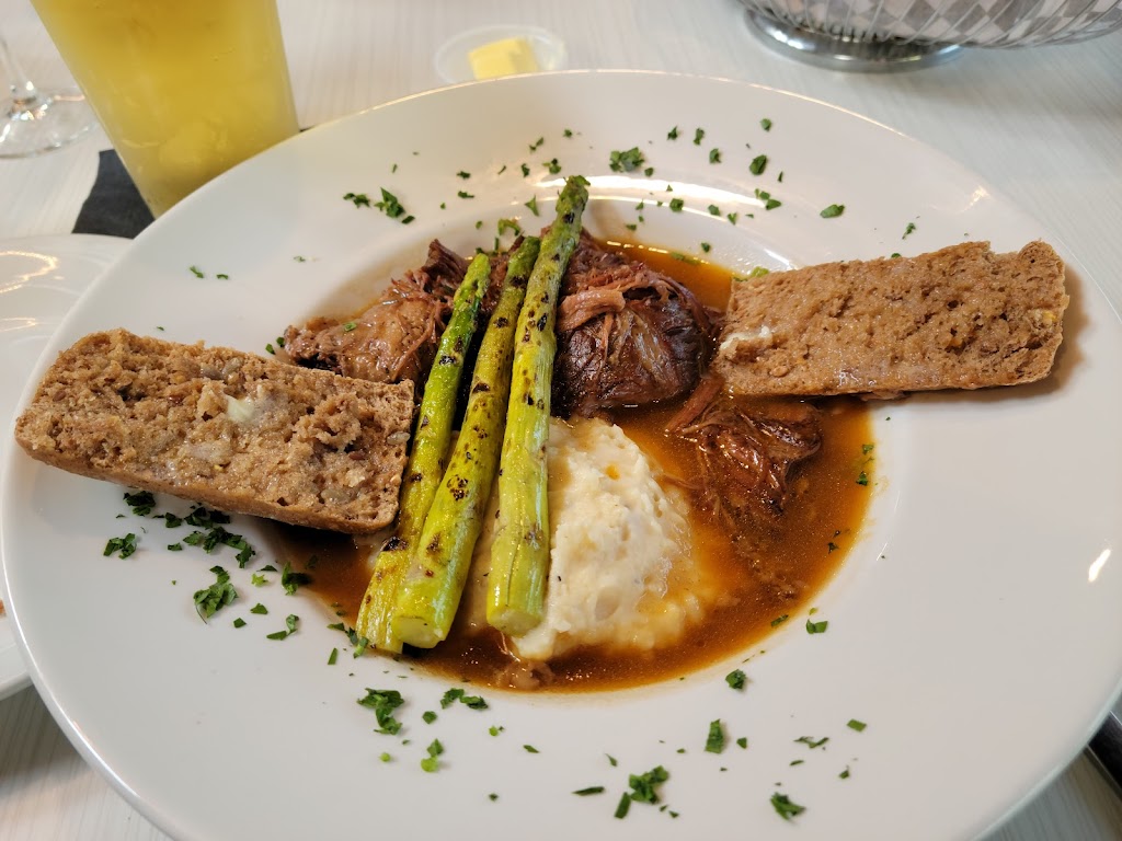 The DeSoto Club | restaurant | 100 Clubhouse Dr, Hot Springs Village, AR 71909, USA | 5012044024 OR +1 501-204-4024