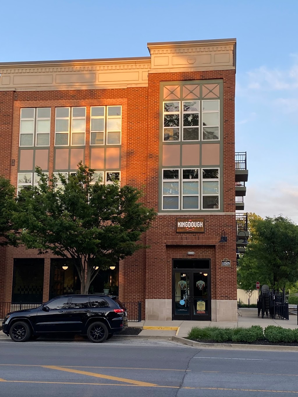 King Dough | restaurant | 12505 Old Meridian St Suite 170, Carmel, IN 46032, USA | 3176692201 OR +1 317-669-2201