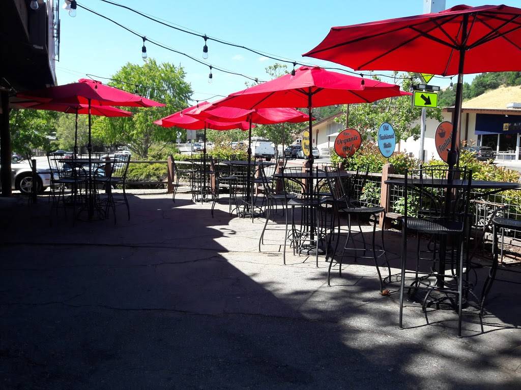 M & G Burgers & Beverages | restaurant | 2017 Sir Francis Drake Blvd, Fairfax, CA 94930, USA | 4154540655 OR +1 415-454-0655