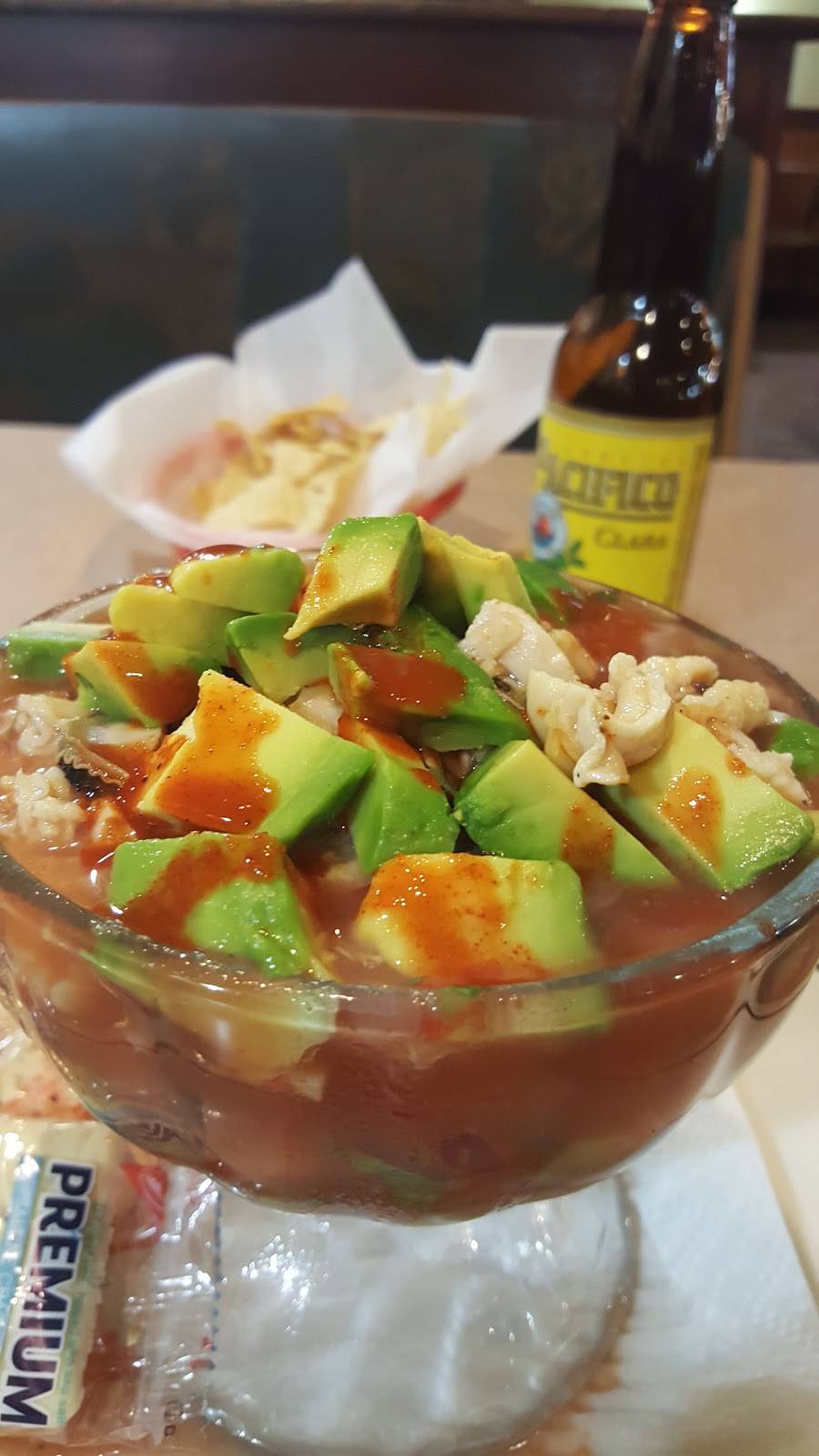 7 Mares | restaurant | 2809 Middlefield Rd, Redwood City, CA 94063, USA | 6503686444 OR +1 650-368-6444