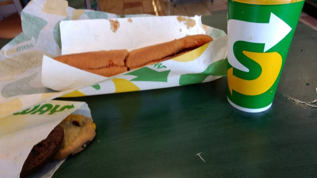 Subway | restaurant | 5550 Lawrence Ave E, Scarborough, ON M1C 3B2, Canada | 6473456757 OR +1 647-345-6757