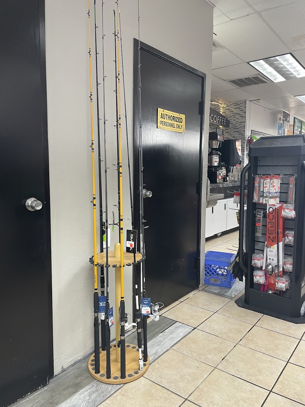 S K GET "N" GO (SMOKE SHOP+ BAIT SHOP) | meal takeaway | 6401 N MacArthur Blvd, Warr Acres, OK 73132, USA | 4057028033 OR +1 405-702-8033