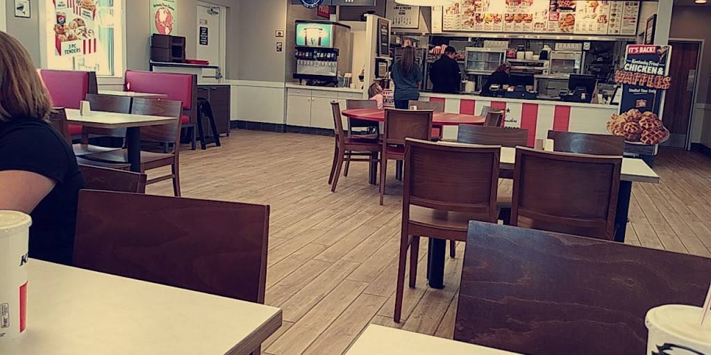 KFC | restaurant | 2760 Brentwood Dr, Columbus, IN 47203, USA | 8123725502 OR +1 812-372-5502