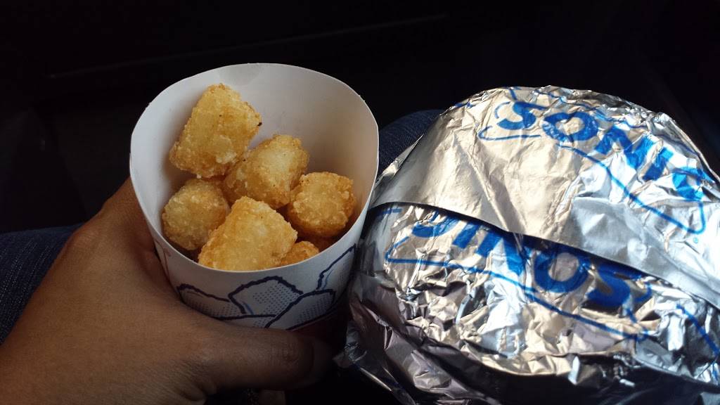 Sonic Drive-In | restaurant | 4504 Challenger Ave NE, Roanoke, VA 24012, USA | 5409772385 OR +1 540-977-2385