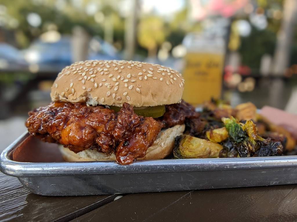 Blue Oak BBQ | restaurant | 900 N Carrollton Ave, New Orleans, LA 70119, USA | 5048222583 OR +1 504-822-2583