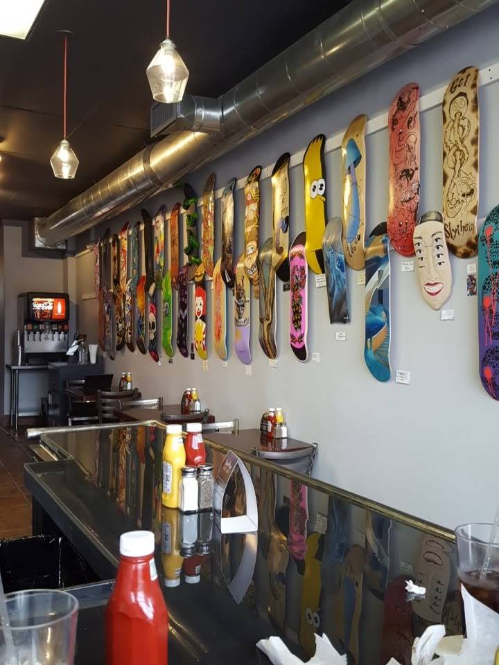 Dog Towne Franks | restaurant | 307b E College Ave, Decatur, GA 30030, USA | 4044815939 OR +1 404-481-5939