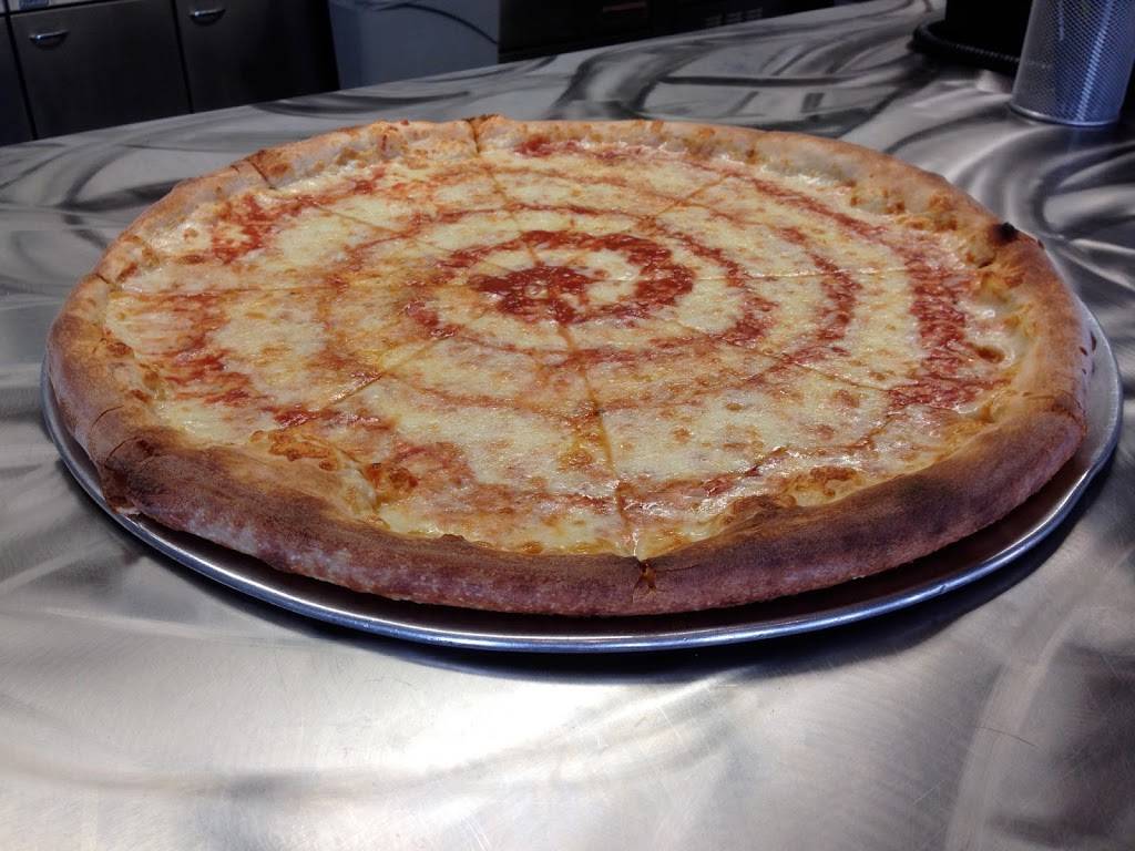 Primo Pizza By Ryan | restaurant | 2 W Main St, Windsor, PA 17366, USA | 7172468100 OR +1 717-246-8100