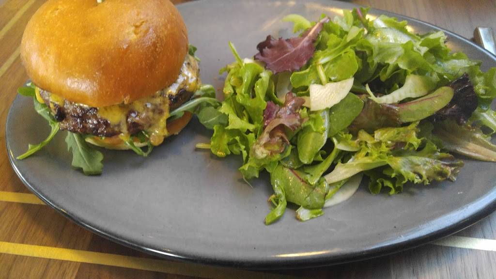 Bistro Jolie | restaurant | 2922 Beverly Glen Cir, Los Angeles, CA 90077, USA | 3107739484 OR +1 310-773-9484