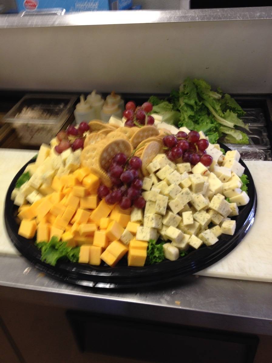 Executive Corner Deli & Catering | meal delivery | 229 Mill St, Greenwich, CT 06830, USA | 2035318087 OR +1 203-531-8087