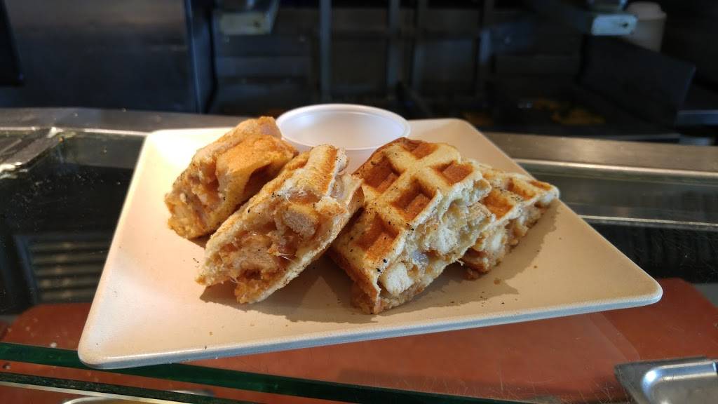 Café Scuba | cafe | 100 Aquarium Way, Long Beach, CA 90802, USA | 5625903100 OR +1 562-590-3100