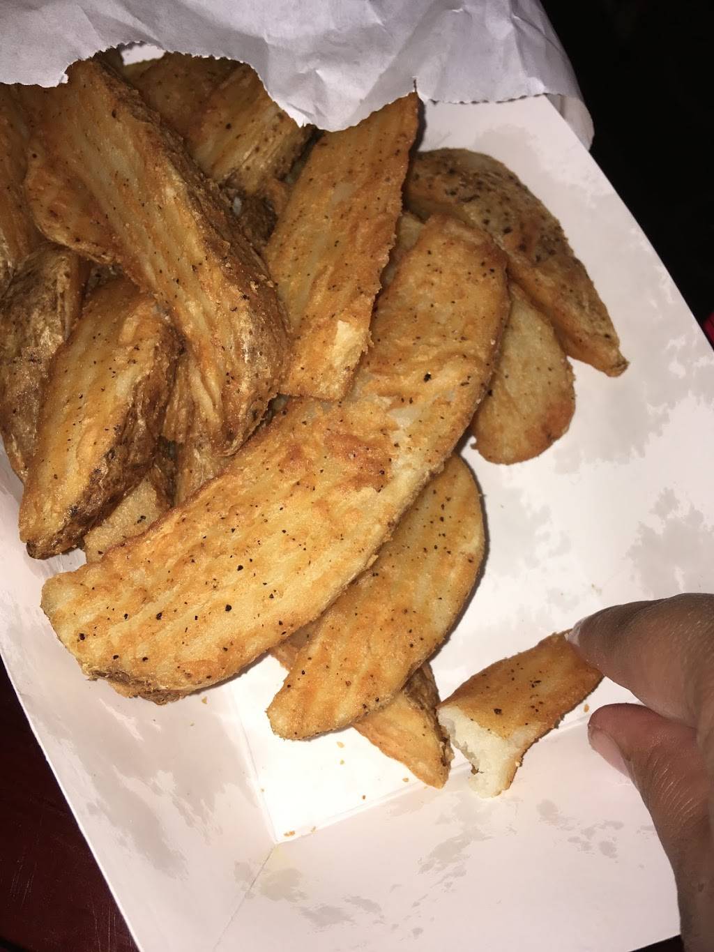 Krispy Krunchy Chicken | meal takeaway | 11741 Hawthorne Blvd, Hawthorne, CA 90250, USA | 3106754104 OR +1 310-675-4104