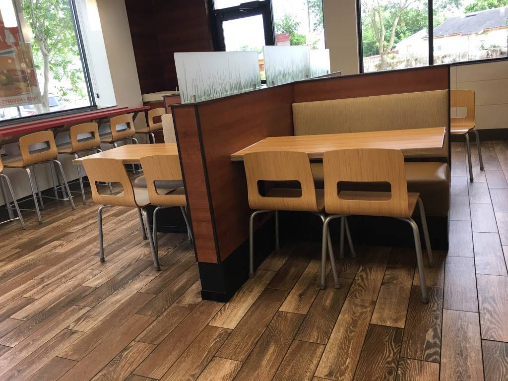 Wendys | restaurant | 508 S Chickasaw Trail, Orlando, FL 32825, USA | 4072817626 OR +1 407-281-7626