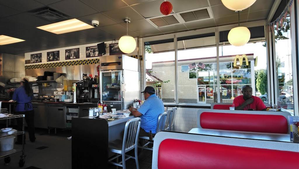 Waffle House | meal takeaway | 2477 S Church St, Murfreesboro, TN 37130, USA | 6158968085 OR +1 615-896-8085