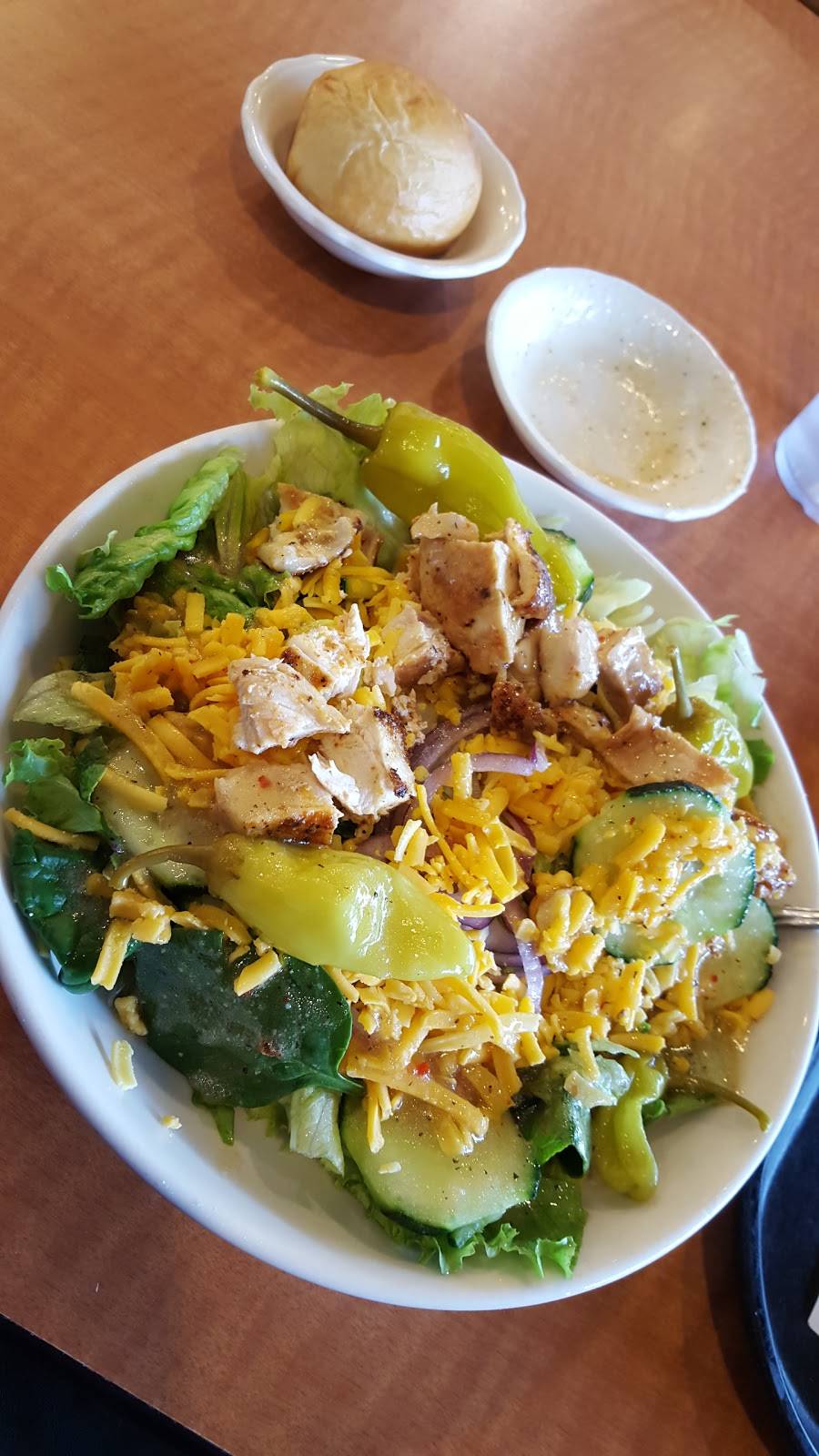 Lubys | restaurant | 3312 SE Loop 820, Forest Hill, TX 76140, USA | 8172930060 OR +1 817-293-0060