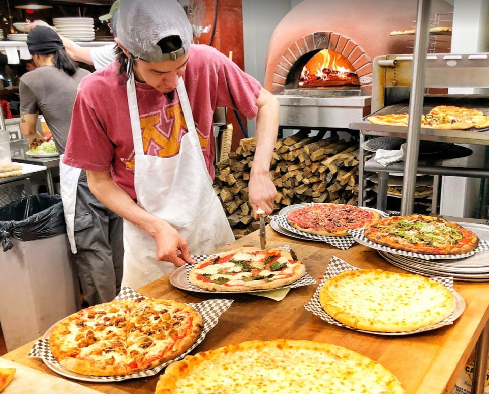 Big River Pizza | meal takeaway | 280 5th St E, St Paul, MN 55101, USA | 6516832186 OR +1 651-683-2186