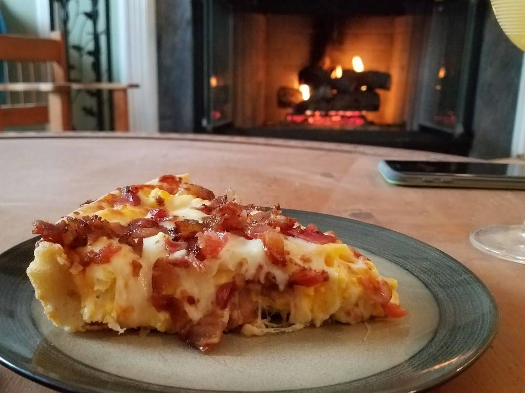 Waynes Pizza | restaurant | 34197 US-45, Third Lake, IL 60030, USA | 8472232441 OR +1 847-223-2441