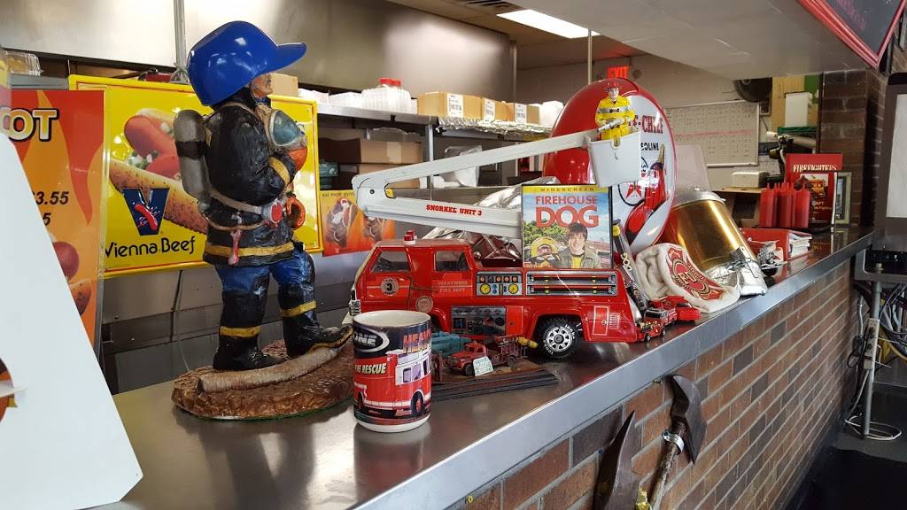 Firehouse dogs | restaurant | 1820 W Irving Park Rd, Schaumburg, IL 60193, USA | 8475654110 OR +1 847-565-4110