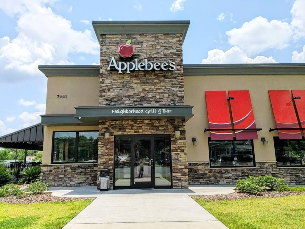 Applebees Grill + Bar | restaurant | 7441 W Newberry Rd, Gainesville, FL 32605, USA | 3523328877 OR +1 352-332-8877